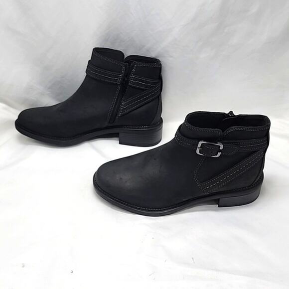 CLARK'S MAYE STRAP BLACK LEATHER ZIPPER/BUCKLE/CLOSURE ALMOND-TOE LADIES 8 NWOB - Picture 2 of 16